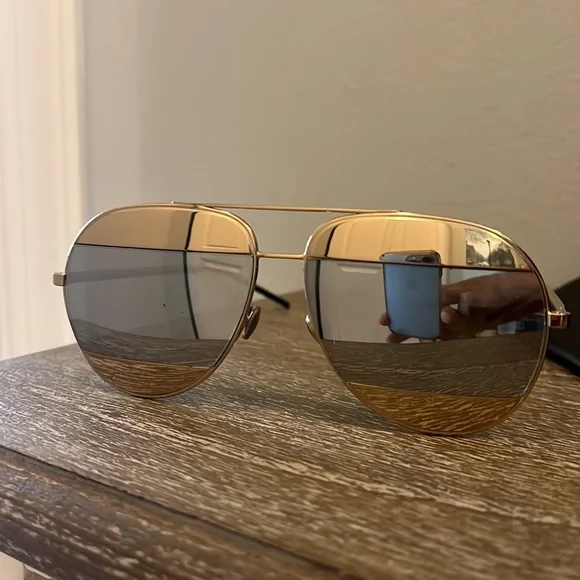 Christian Dior gold sunglasses - Picture 9 of 10